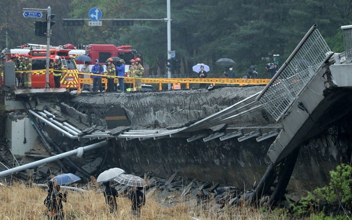 다리 무너져 시민 사망한 분당...나머지 다리 11개도 너무 위험해 ‘징검다리’ 출근한다