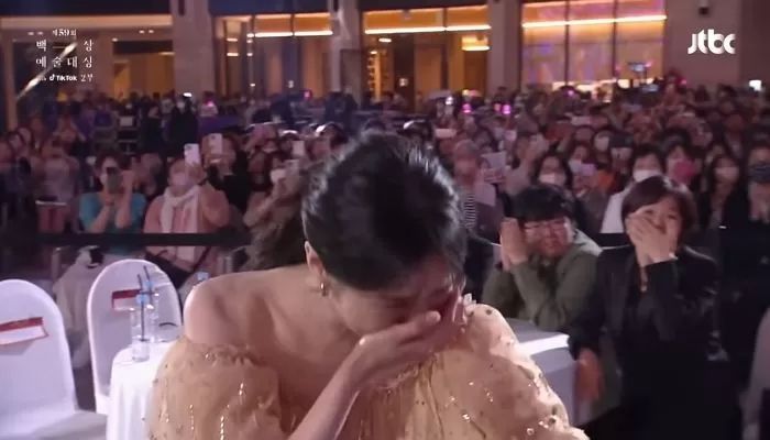 박은빈 ‘눈물 수상소감’ 비판한 김갑수가 비판 쏟아지자 부랴부랴 내놓은 해명