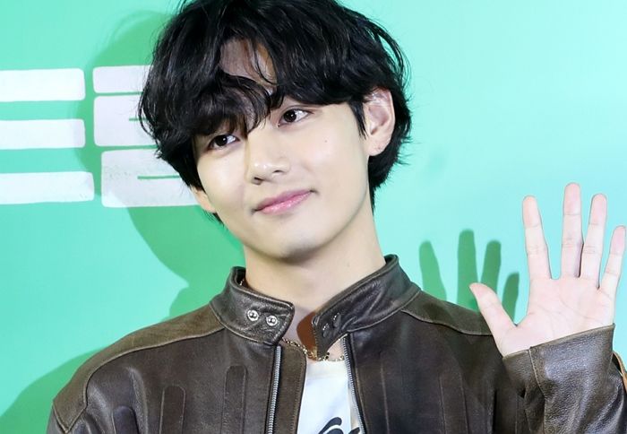 ‘서진이네’ 촬영 위해 질서 잘 지켜준 멕시코 팬들에게 ‘요리+거리공연’ 대접한 방탄 뷔