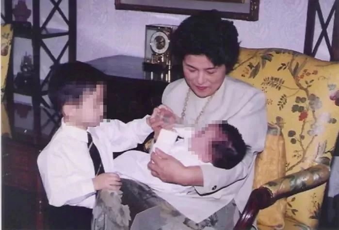 “5.18 때 태어나지도 않은 게 할아버지 얼굴에 먹칠”...이순자가 손자 전우원에게 보낸 문자