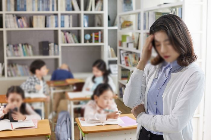 “몰카에 폭행까지”...교사 4명 중 1명, 교권 침해로 ‘정신과 상담’
