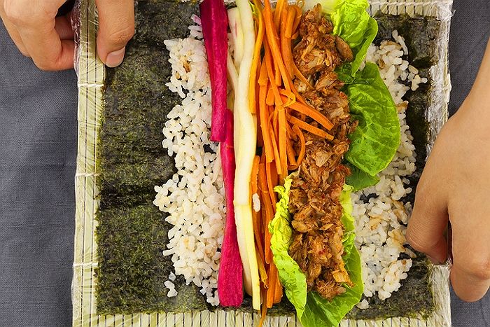 “김밥에 야채 빼고 말아달라고 했다가 식당 아줌마한테 ‘패드립’ 당했습니다”