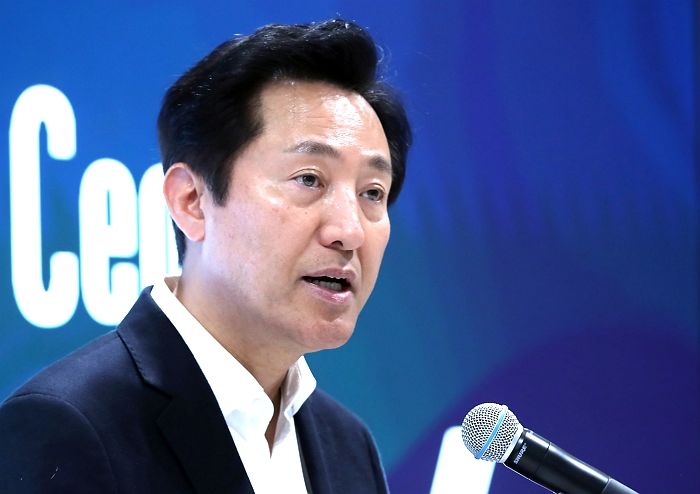 서울시, 서울광장서 무단 노숙한 건설노조에 칼 빼들었다...“형사고소+9300만원 변상하라”