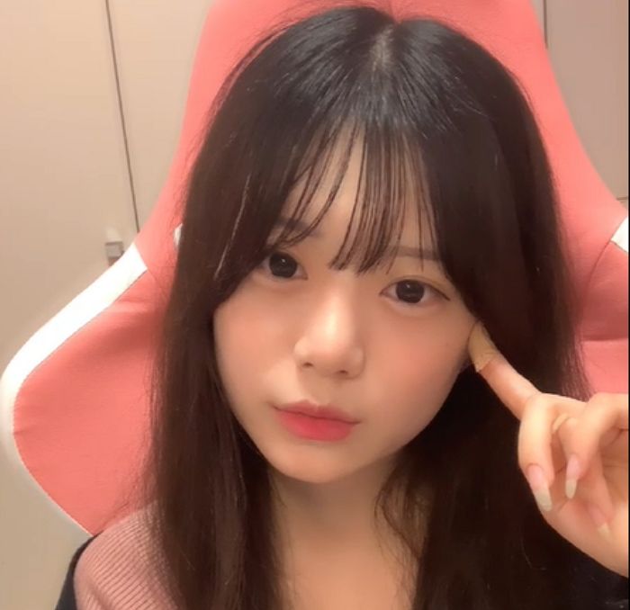 노출 안 하는데도 너무 귀여워 요즘 ‘별풍선 싹쓸이’하는 03년생 일본인