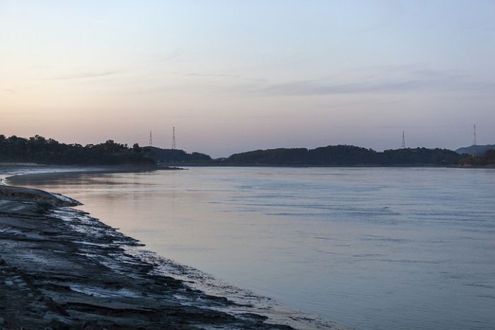 강화도서 발견된 북한 남성 시신...다리에 2300명분의 필로폰 추정 물질 묶여 있어