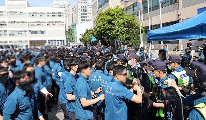 민노총 또 대규모 집회...경찰, 고춧가루보다 더 매운 ‘캡사이신 분사’ 준비 중