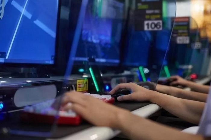 게임 아이템 사려고 70대 할머니 무참히 살해한 중학생...15년형 확정