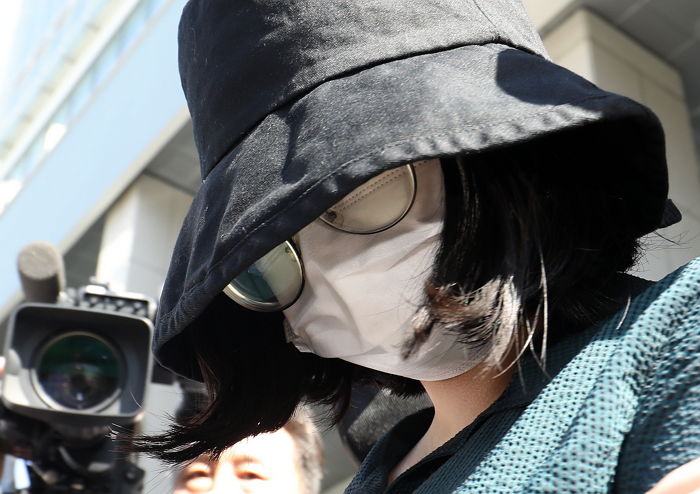 살해 뒤 훼손한 시신 담은 캐리어 끌고 ‘해외여행’ 가듯 신나게 걸은 정유정 (+CCTV 영상)