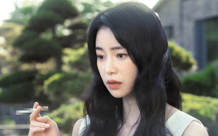 “담배 피우고 타투한 여자, 왜 결혼 상대로 싫어하는 건가요”