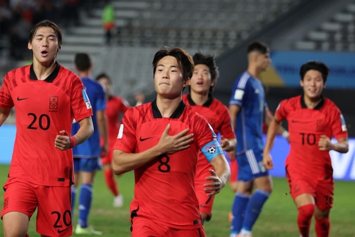 U-20 때는 잘하던 한국 축구선수들이 ‘성인무대’ 가면 힘들어하는 이유 (영상)