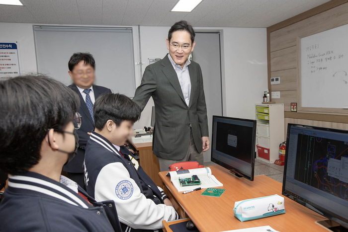 삼성전자, 전격적인 ‘주4일 근무제’ 시행...“이번달부터 합니다”