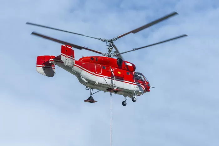 강원 양양서 군용헬기 불시착...조종사 등 2명 부상