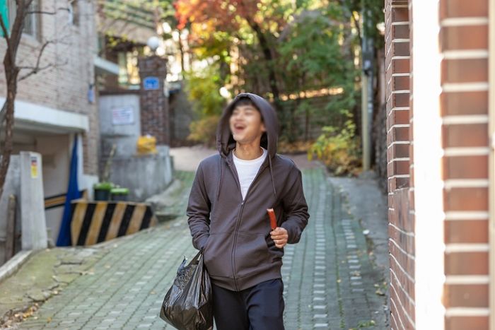 매일 술 먹고 놀던 아들이 집에서 부모님한테 ‘영웅 대접’ 받게 된 기막힌 사연