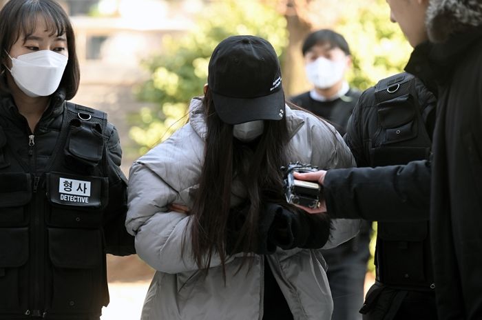 “집에는 빈 소주병 30개”... 2살 아들 사흘간 방치해 숨지게한 20대 엄마