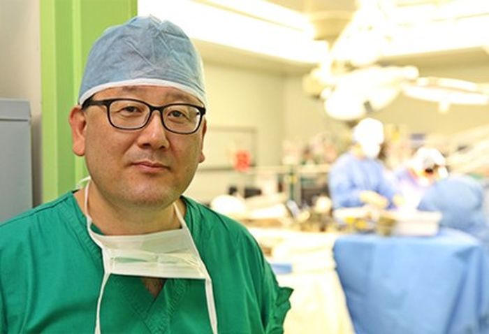병원 10분 거리 살며 밤낮 없이 수술한 아산병원 의사...덤프트럭에 치여 숨져