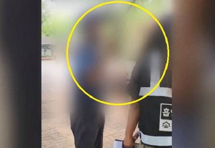 ‘흡연 단속’ 한 보건소 여직원 머리채 잡고 ‘무차별 폭행’한 50대 남성 (영상)