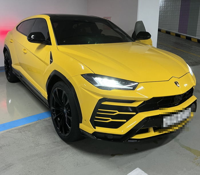 람보르기니 우루스 도난당한 차주에게 ‘위치 제보’ 성공해 500만원 받은 남성