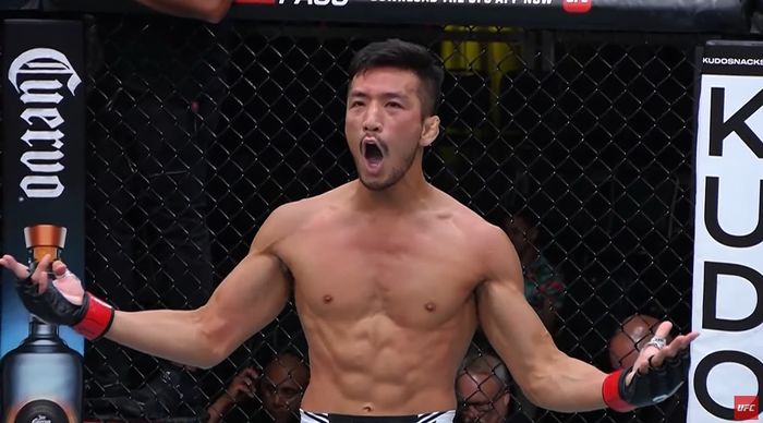 ‘미스터 퍼펙트’ UFC 강경호...1년만 복귀전서 ‘서브미션’ 승리 (+영상)