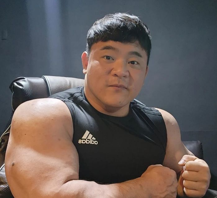 “정신감정하고 문신 지워라”...여자친구 부모 반대로 헤어진 헬스 유튜버