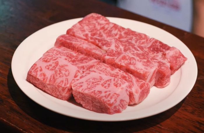 ‘투뿔 한우’ 무한리필로 퍼주는 서울 잠실 맛집 클래스...“나만 알고 싶다”