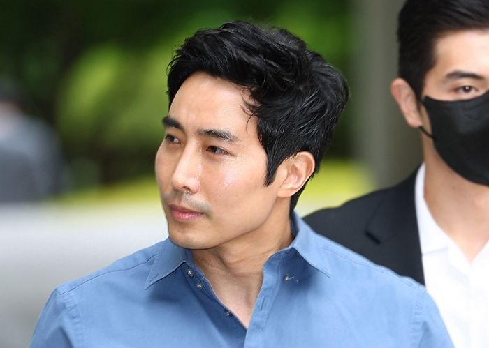 유튜버 ‘구제역’에 주먹질하고 욕설한 이근 전 대위... 검찰 송치