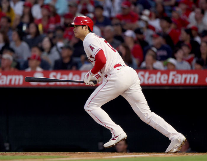 투수로 나와 삼진 10개, 타자로는 홈런 두 방...오타니, MLB 역대 6번째 진기록