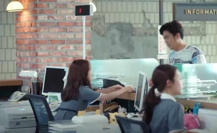 연봉 1억 적다며 총파업 예고한 은행원들 “임금 6% 인상·주36시간제 요구”