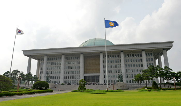 “호텔·미슐랭 레스토랑”...지난해 국회의원 밥값으로만 ‘20억’ 썼다