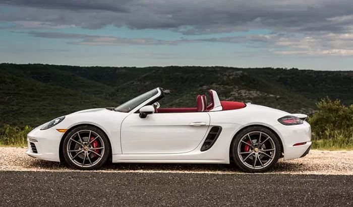 “커뮤에 쓴 글 내리면”...흠집에 4천만원 요구한 포르쉐 차주가 사건 공론화되자 보낸 문자