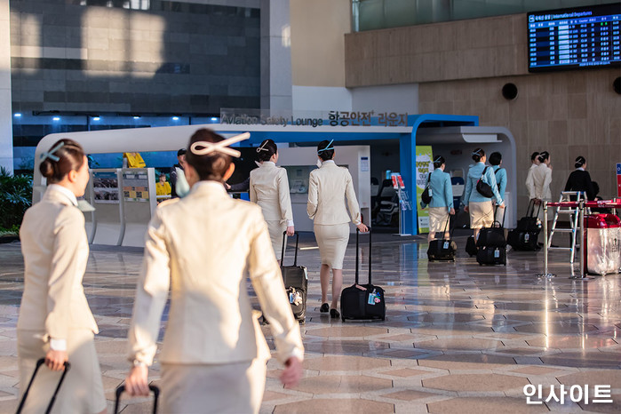 “간호사 태움과 뭐가 다르냐”...대한항공 기내에서 후배가 당한 똥군기