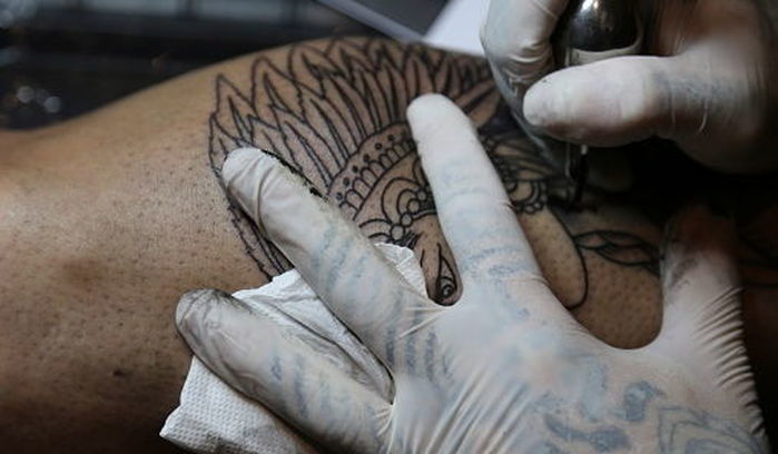 “실험 대상으로 삼았다... 후배 중학생 몸에 20cm 잉어·도깨비 문신 새긴 고등학생