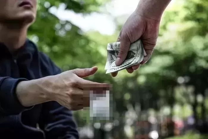 필로폰 투약 후 서울 한복판서 시민 살해한 중국인 남성...“관세음보살이 시켰어”