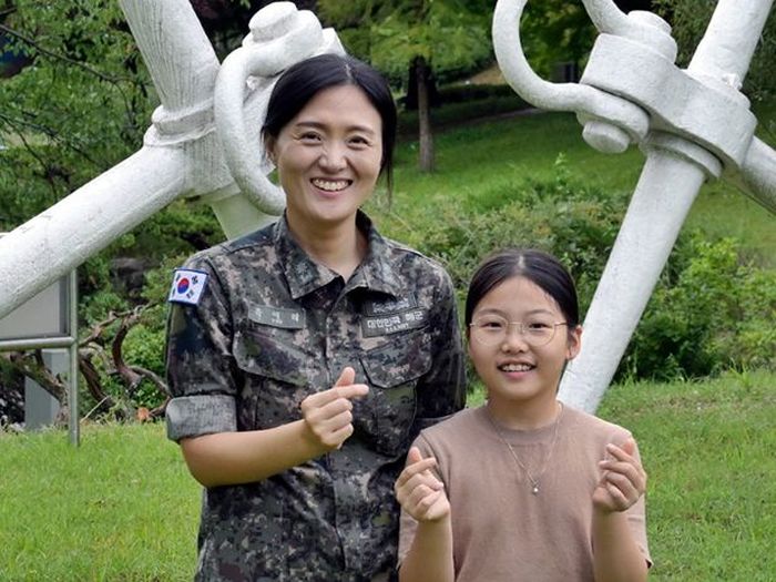 여군들이 파마·염색 안하고 머리 길게 길렀던 감동적인 이유