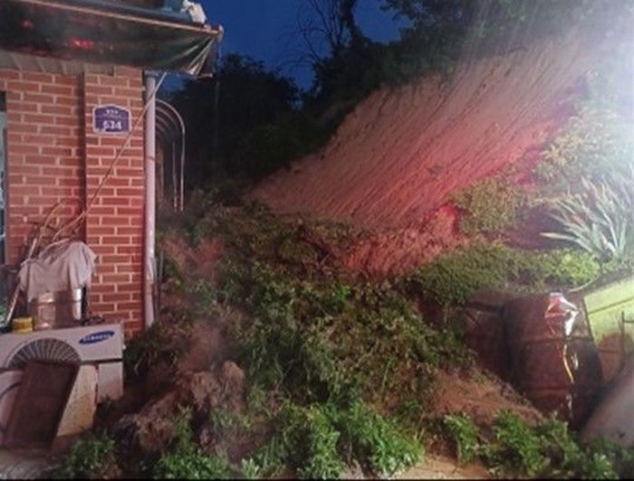 세종서 토사에 매몰돼 숨진 70대 남성...전 의용소방대장이었다