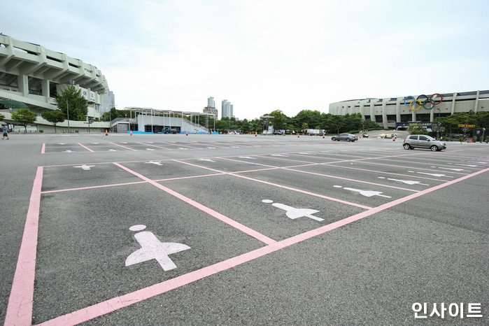 서울시 ‘여성 우선 주차장’ 14년 만에 사라진다