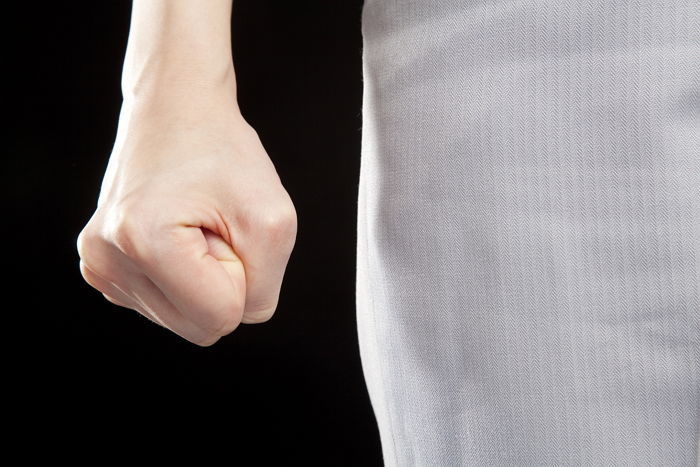 “집·차 주겠다는 약속 안 지켰다”며 40대 남편 살해한 21살 여성이 ‘감형’ 받은 이유