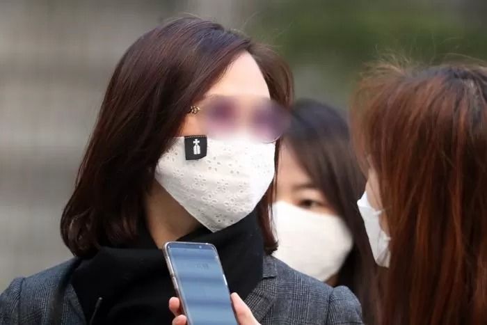 문 대통령 퇴임 전에 조국 아내 정경심 ‘특별사면’ 해달라는 청와대 국민청원글