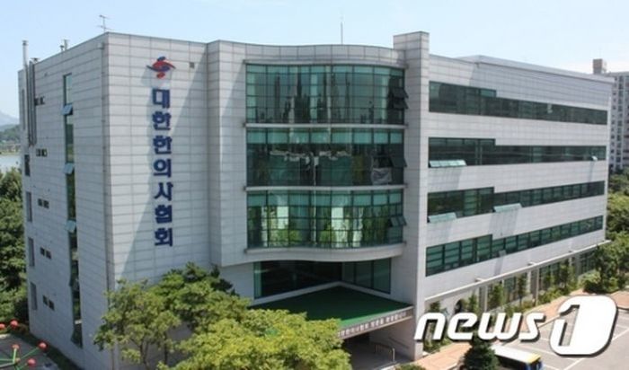 대한의사협회 “의사면허취소법 막기 위해 총파업도 불사하겠다”