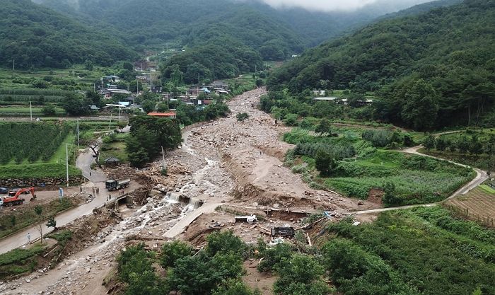 “文 정부 ‘태양광 사업’이 산사태 원인”...국민의힘, 수해 피해 원인으로 ‘문재인 정책’ 지목