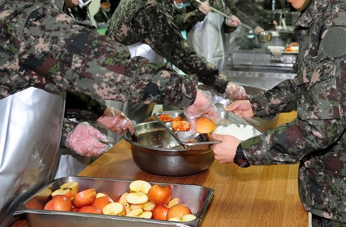 군부대 음식물쓰레기 처리비만 189억...“요즘 군인들 편식해서 그렇다”는 국방부의 해명