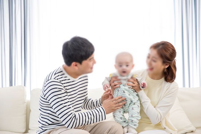 아기띠 맨 ‘일본인 엄마’ 승객 보고 수원 98번 버스기사님이 한 ‘안내방송’