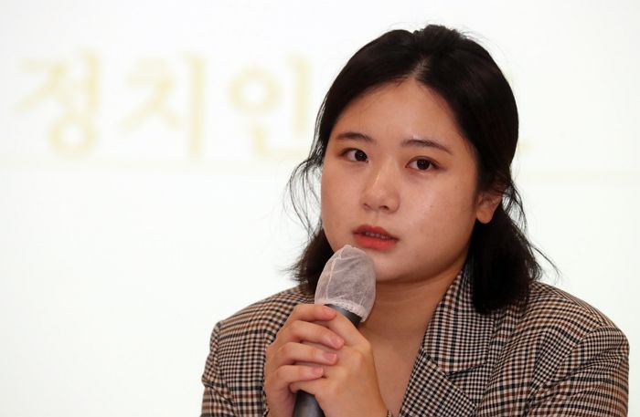 “무릎 꿇고 사과하라, 그리고...” 박지현이 윤 대통령에 한 명령