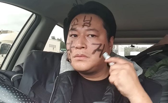 “많이 먹는다”며 쫓아냈던 한식뷔페에 다시 찾아 간 유튜버가 보인 멘탈甲 행동 (영상)