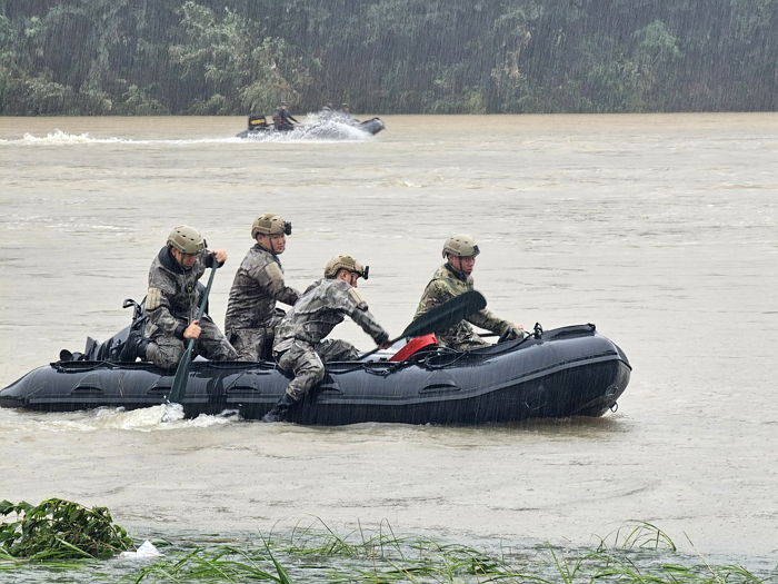해병대 “물이 가슴까지 차는 걸 모르는 병사 없어...자기가 알아서 조절하는 것”