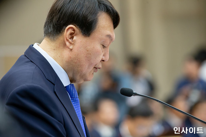 “부끄럽고 미안하다”...尹 대통령이 피살 공무원 아들에 보낸 답장 편지