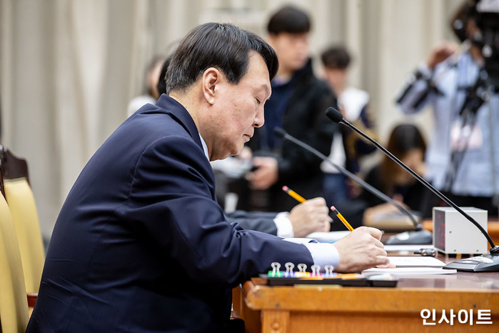 대통령실 “김건희 여사, 오늘 오후 이순자 여사 비공개 예방”