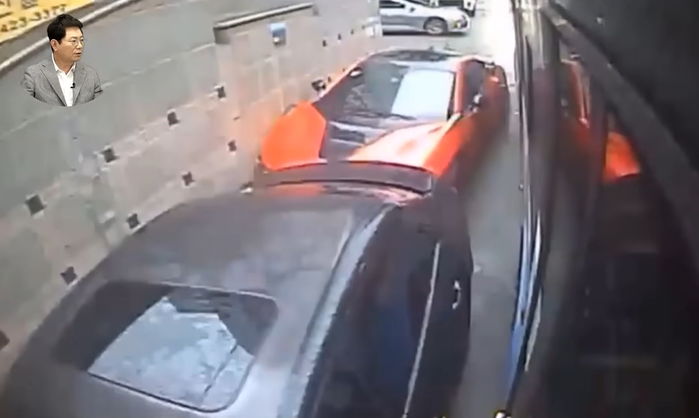 불법주차한 ‘BMW·벤츠’와 추돌한 버스기사...“배상 해줘야 하나요?”