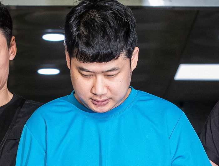 ‘신림 흉기 난동’ 조선, 오늘(28일) 검찰 송치되며 얼굴 공개...“죄송하다”