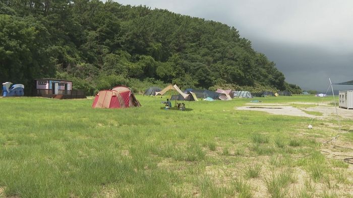 장마 폭우 끝나니까 바로 ‘알박기 텐트’ 설치 시작한 캠핑족들 (영상)