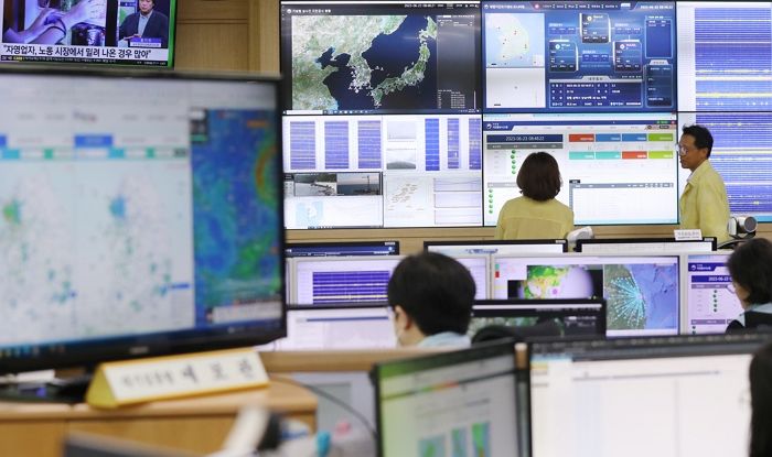 전북 장수군 규모 3.5 지진에 중대본 비상 1단계...한 총리 “피해 신속 확인·산사태 대비” 지시